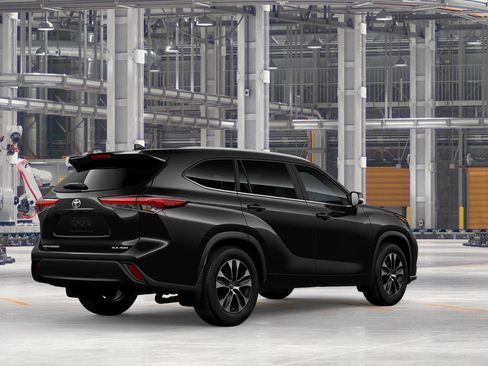 New 2026 Toyota Highlander XLE image 10
