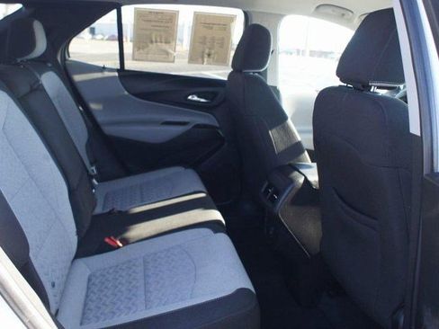 Used 2023 Chevrolet Equinox LT image 20