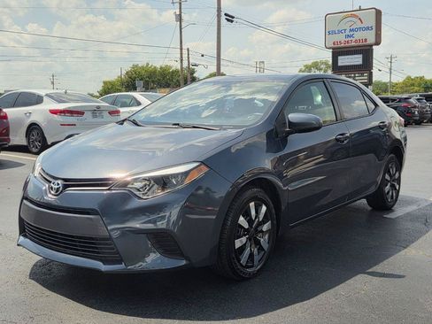 Used 2016 Toyota Corolla LE FWD image 2
