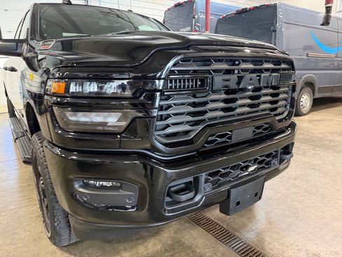 Certified 2025 RAM 2500 Big Horn AWD/4WD image 2