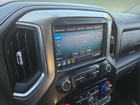 Used 2021 Chevrolet Silverado 1500 LT Trail Boss AWD/4WD image 16