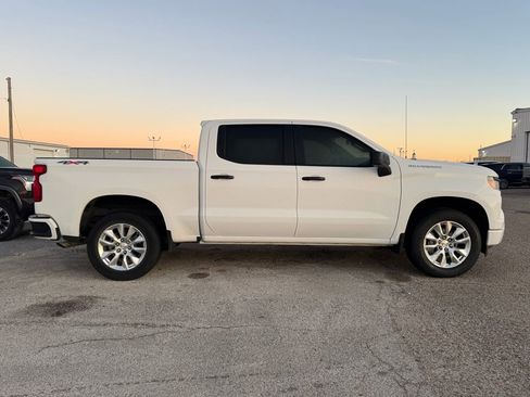 Used 2024 Chevrolet Silverado 1500 Custom image 4