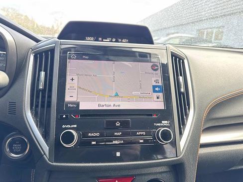 Used 2019 Subaru Crosstrek 2.0i Limited w/ Moonroof Package w/Navigation image 14