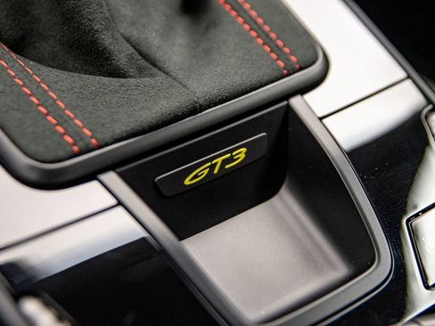 Used 2026 Porsche 911 GT3 RWD image 25