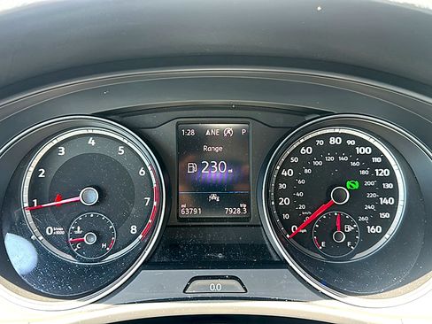 Used 2021 Volkswagen Atlas Cross Sport SE FWD image 9
