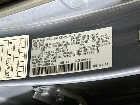 Used 2025 MAZDA CX-50 AWD 2.5 Hybrid w/ Premium Pkg image 12