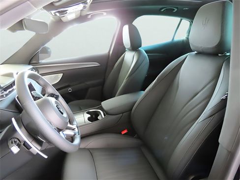 New 2024 Maserati Grecale GT image 52