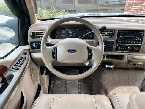 Used 2004 Ford F350 Lariat image 12