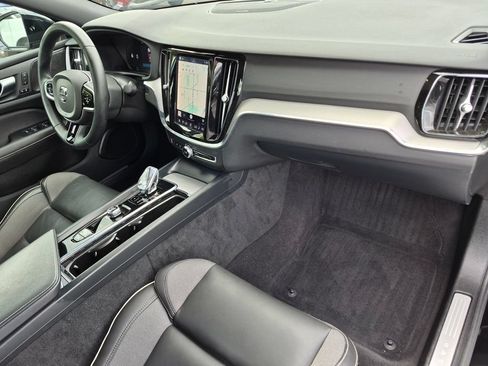 Used 2024 Volvo S60 B5 Plus w/ Climate Package FWD image 26