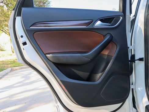 Used 2015 Audi Q3 2.0T Premium Plus image 12