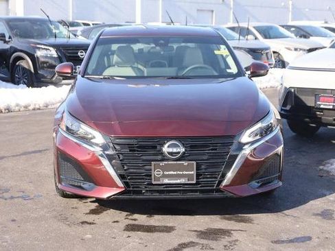 Certified 2023 Nissan Altima 2.5 SV w/ SV Premium Package image 4