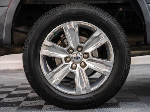 Used 2019 Ford F150 Platinum w/ Equipment Group 701A Luxury AWD/4WD image 23