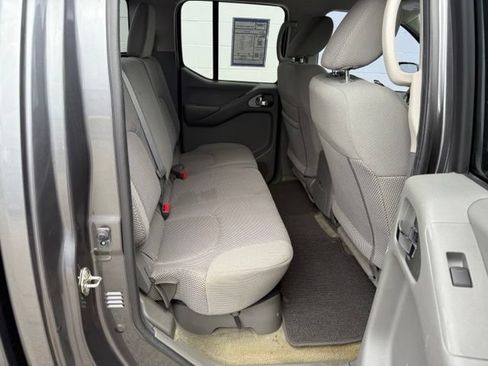 Used 2017 Nissan Frontier SV AWD/4WD image 12
