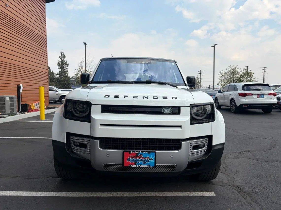 Used 2020 Land Rover Defender 110 SE AWD/4WD image 8