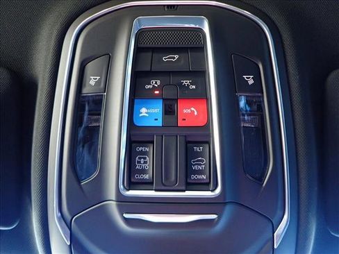 New 2026 Jeep Grand Cherokee Altitude image 23