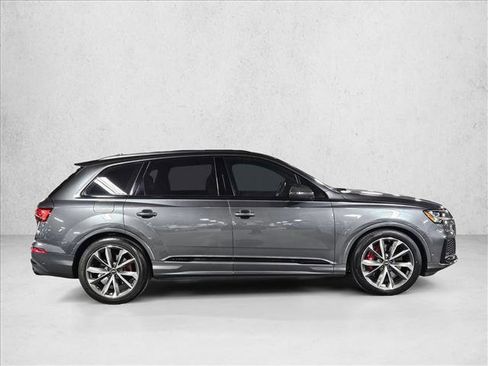 Used 2024 Audi SQ7 Prestige AWD/4WD image 4