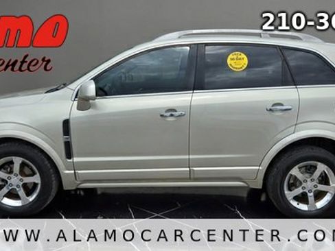 Used 2013 Chevrolet Captiva Sport LT image 2