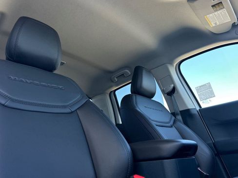 New 2025 Ford Maverick Lariat w/ Black Appearance Package image 13