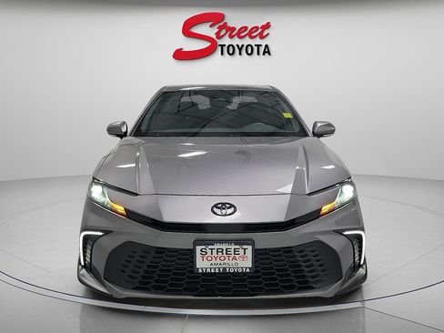 Certified 2025 Toyota Camry SE FWD image 6