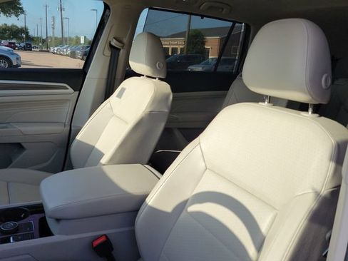 Used 2023 Volkswagen Atlas SEL AWD/4WD image 17