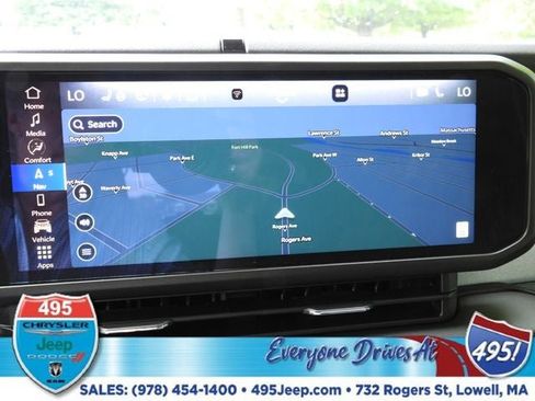 Used 2024 Jeep Wrangler Sahara w/ Technology Group image 21