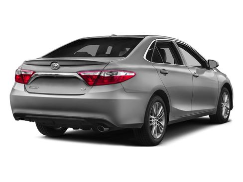 Used 2016 Toyota Camry SE FWD image 3