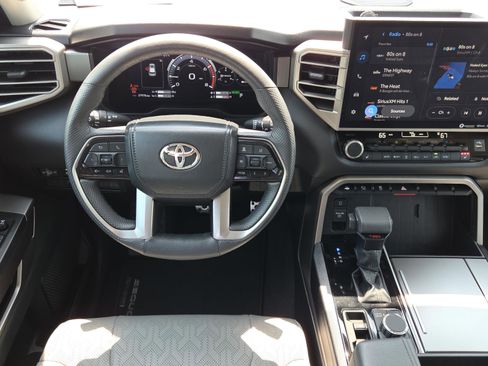 Certified 2024 Toyota Sequoia SR5 image 28