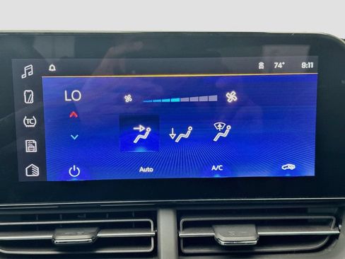 Used 2025 Chevrolet Trax ACTIV w/ Driver Confidence Package FWD image 18