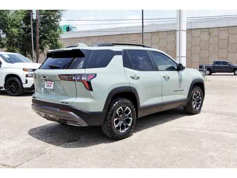 Used 2025 Chevrolet Equinox ACTIV w/ Convenience Package III image 7