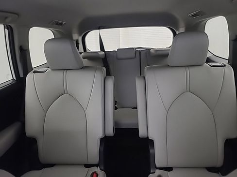 Used 2026 Toyota Grand Highlander AWD image 28