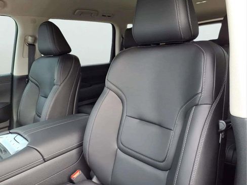 New 2026 Nissan Armada SV image 12