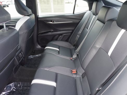 Certified 2025 Toyota Camry SE image 8