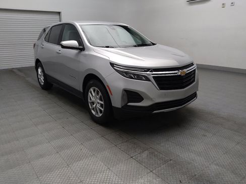 Used 2022 Chevrolet Equinox LT w/ Driver Convenience Package FWD image 13