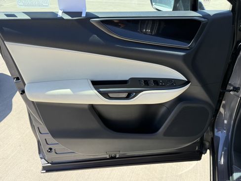 Certified 2024 Lexus NX 250 FWD w/ Towing Package (2000 Lbs) image 17