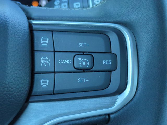Used 2025 Jeep Wagoneer Series II AWD/4WD image 26