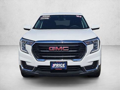 Used 2024 GMC Terrain SLE FWD image 2