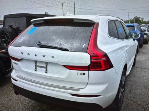 Used 2018 Volvo XC60 T5 Momentum w/ Vision Package AWD/4WD image 3
