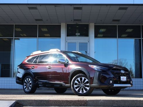 Used 2023 Subaru Outback Touring XT image 1