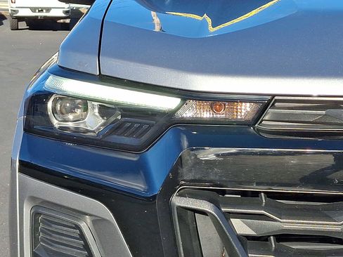 Used 2023 Chevrolet Colorado Z71 w/ Z71 Convenience Package 2 image 10