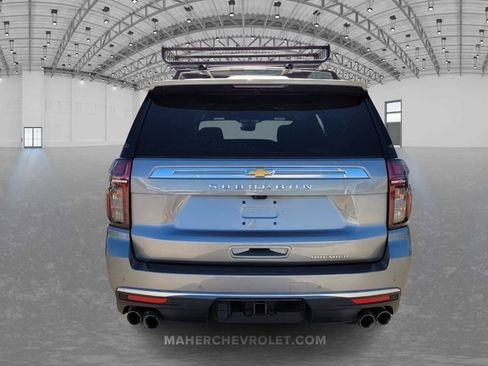 Used 2024 Chevrolet Suburban Premier image 6
