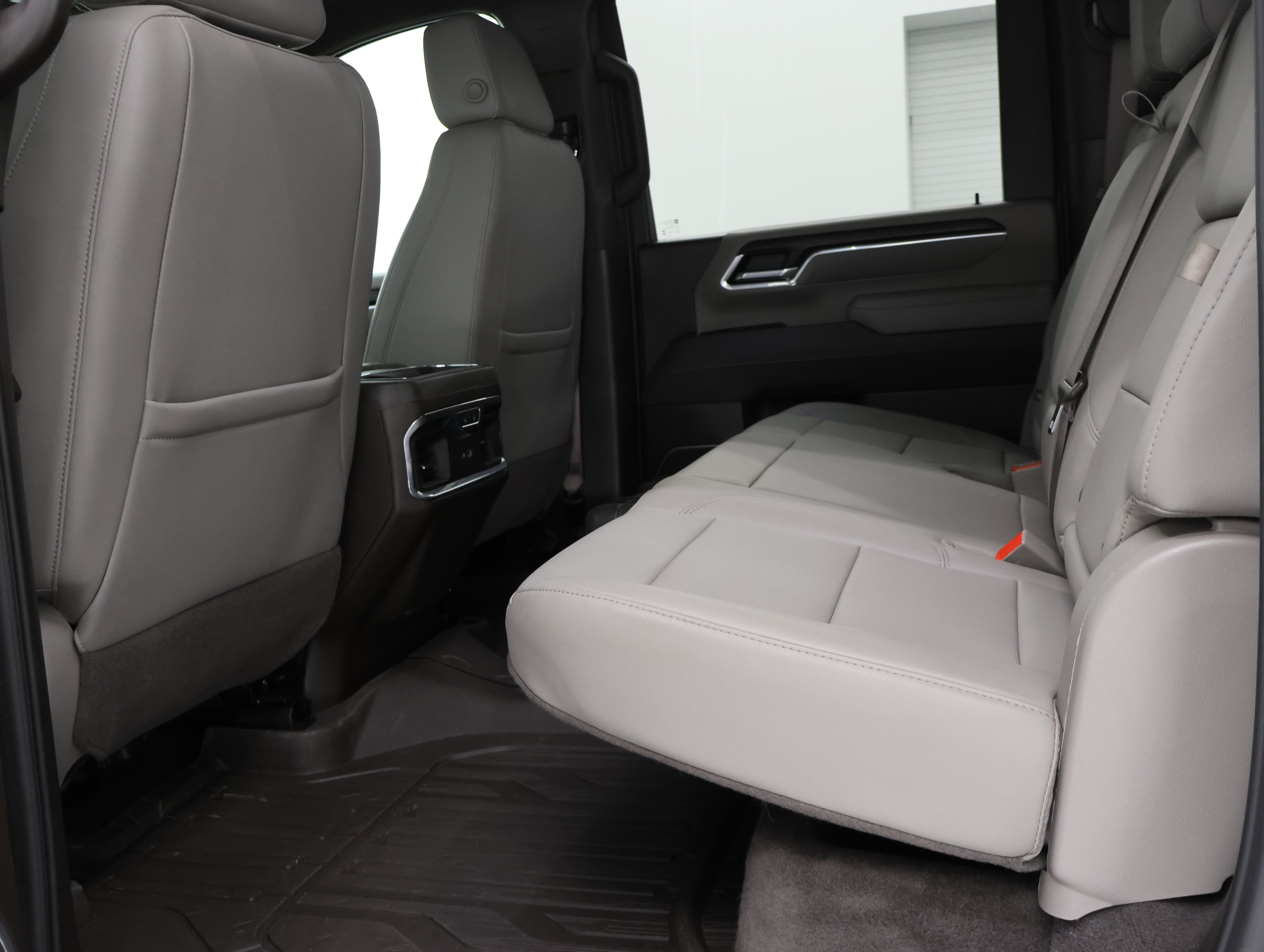 Used 2025 GMC Sierra 2500 SLT w/ SLT Premium Package AWD/4WD image 49