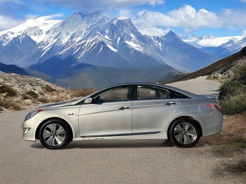 Used 2013 Hyundai Sonata Limited image 2