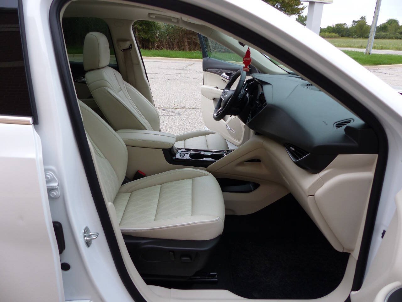 Used 2023 Buick Envision Avenir AWD/4WD image 53