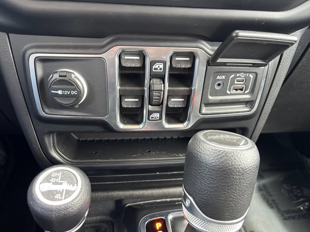 Used 2021 Jeep Gladiator Sport AWD/4WD image 32