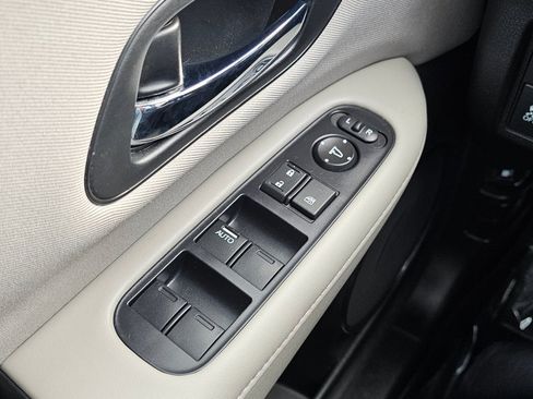 Used 2016 Honda HR-V LX image 26