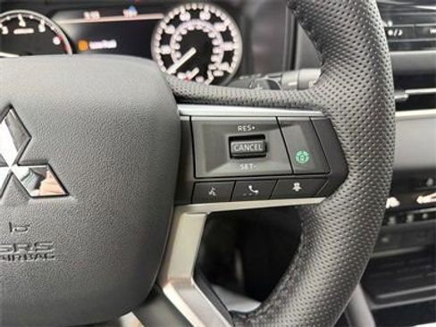New 2026 Mitsubishi Outlander ES image 34