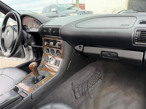 Used 2000 BMW Z3 2.5i image 16