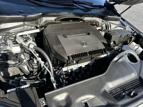 Certified 2024 Acura MDX w/Technology Package image 9