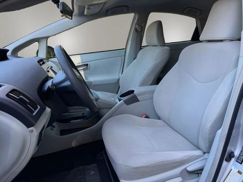 Used 2014 Toyota Prius Three image 15