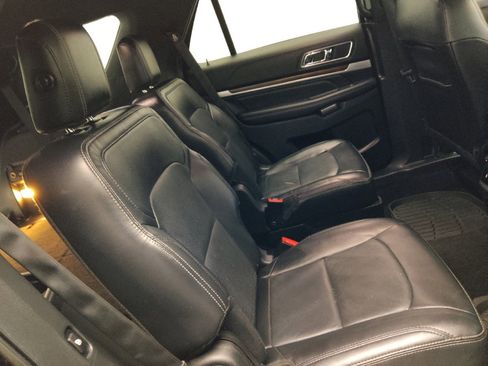 Used 2018 Ford Explorer Limited w/ Equipment Group 301A FWD image 19